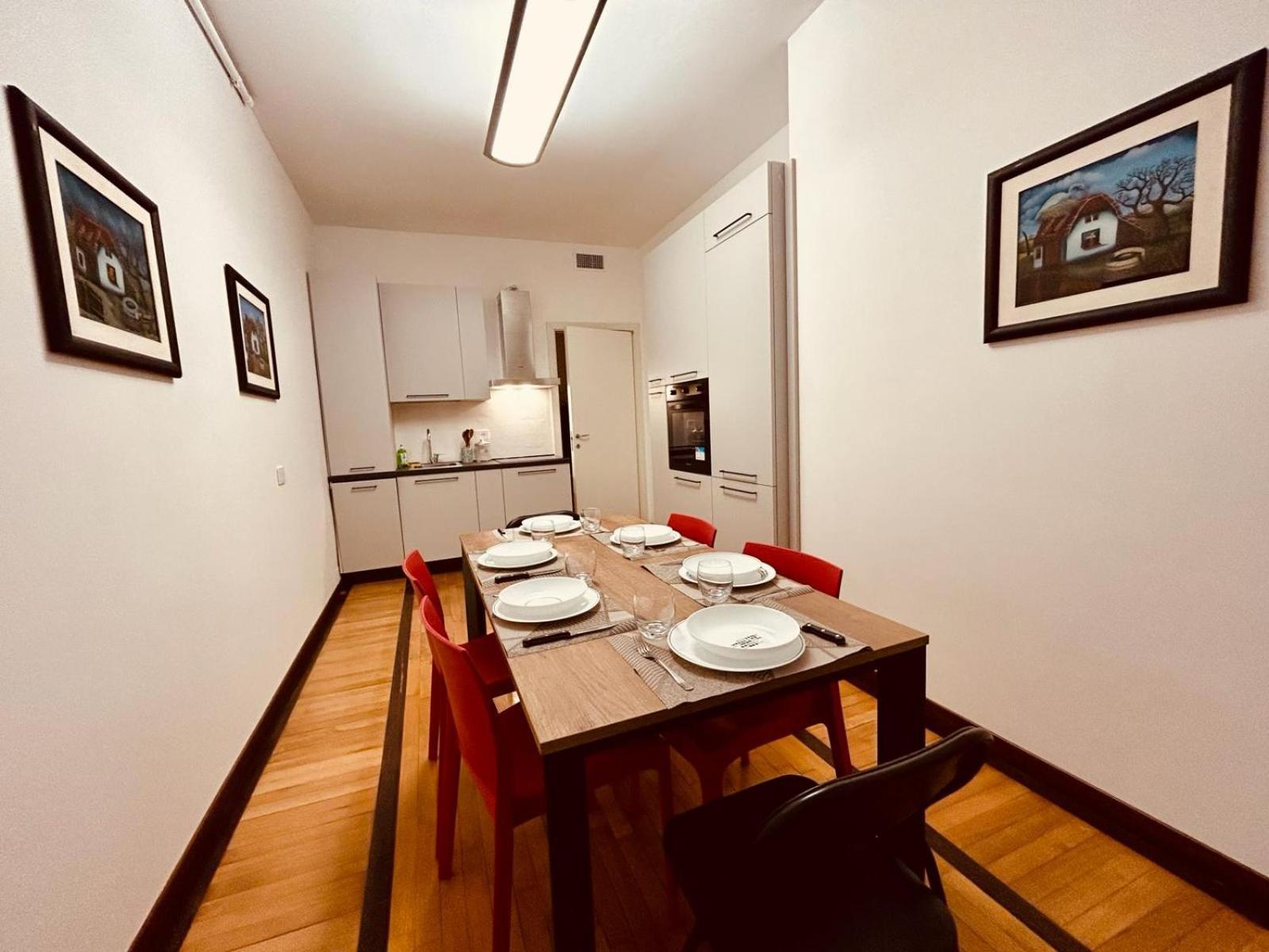 바레세 Kibilu - Via Medaglie D'Oro Centro Citta Con Parcheggio 아파트 외부 사진
