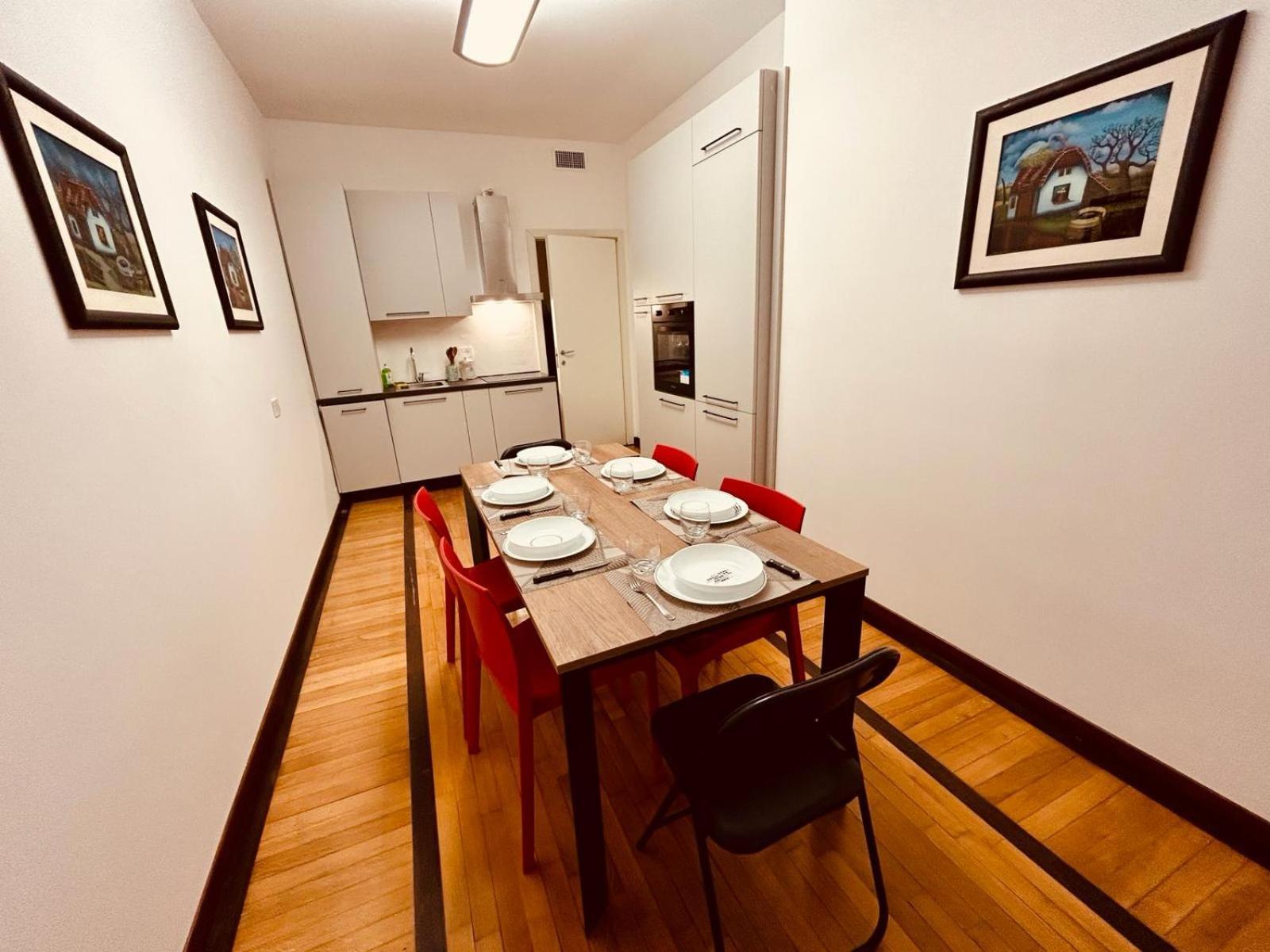바레세 Kibilu - Via Medaglie D'Oro Centro Citta Con Parcheggio 아파트 외부 사진